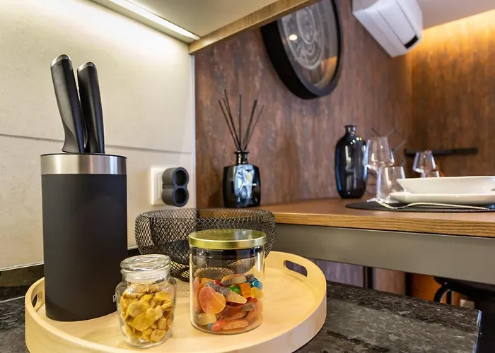 アパート N4 Factory *