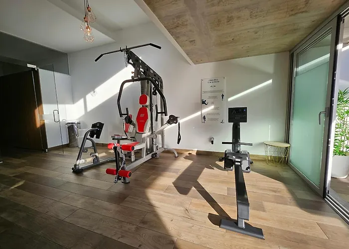 N4 Factory アパート